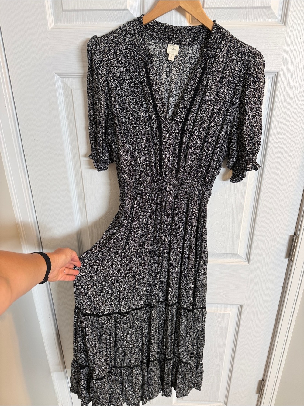 Lined Roan + Ryan Smocked Waist Black Floral Midi Dress size M